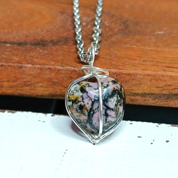 Rhodonite Crystal Heart Pendant Necklace, Gemstone Dainty 16" - Picture 2 of 5